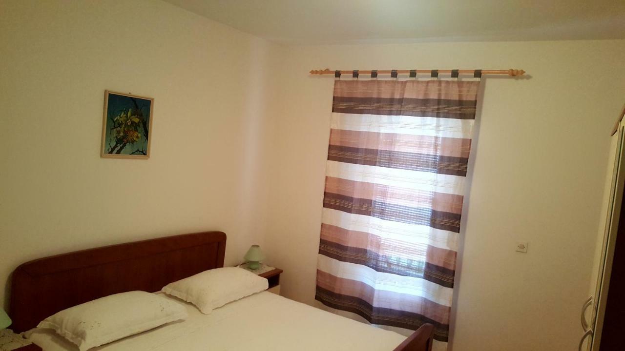 Apartments Niko Metajna, Island Pag Exterior foto