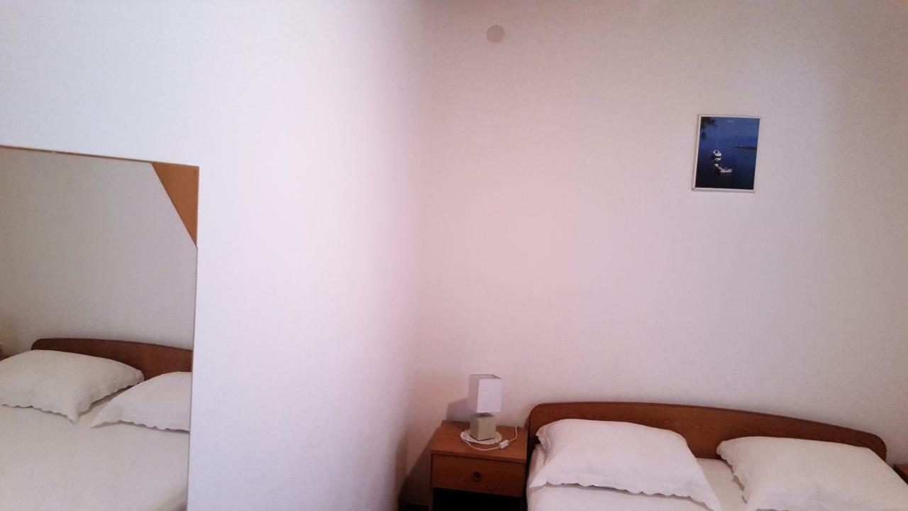 Apartments Niko Metajna, Island Pag Exterior foto