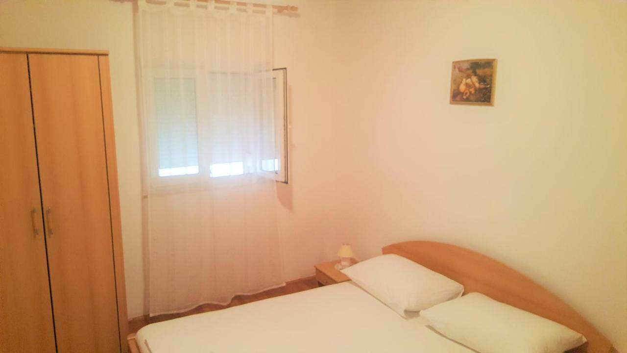 Apartments Niko Metajna, Island Pag Exterior foto